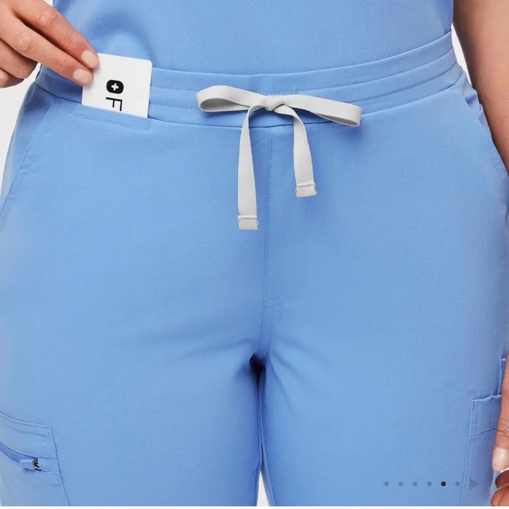 Figs Yola women’s Cargo Pants in ciel Blue